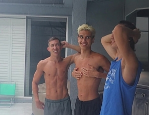 clips/ben-isaac-lucas-run-in-the-rain