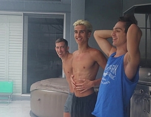 clips/ben-isaac-lucas-run-in-the-rain